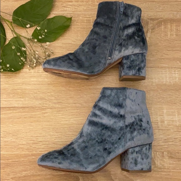 Steve Madden Velvet Ankle Boots with Heels - Picture 3 of 7